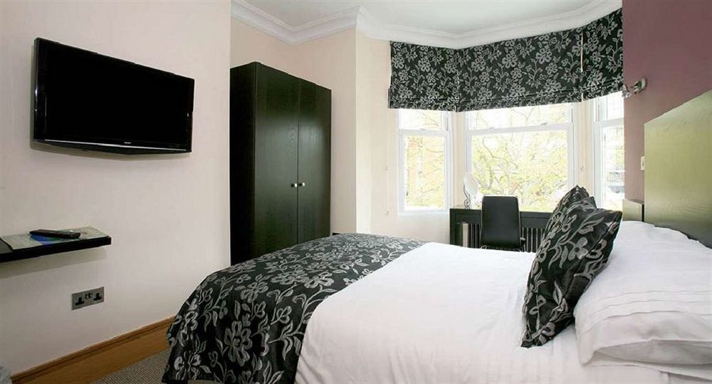 Guest house The Lodge Harrogate Harrogate