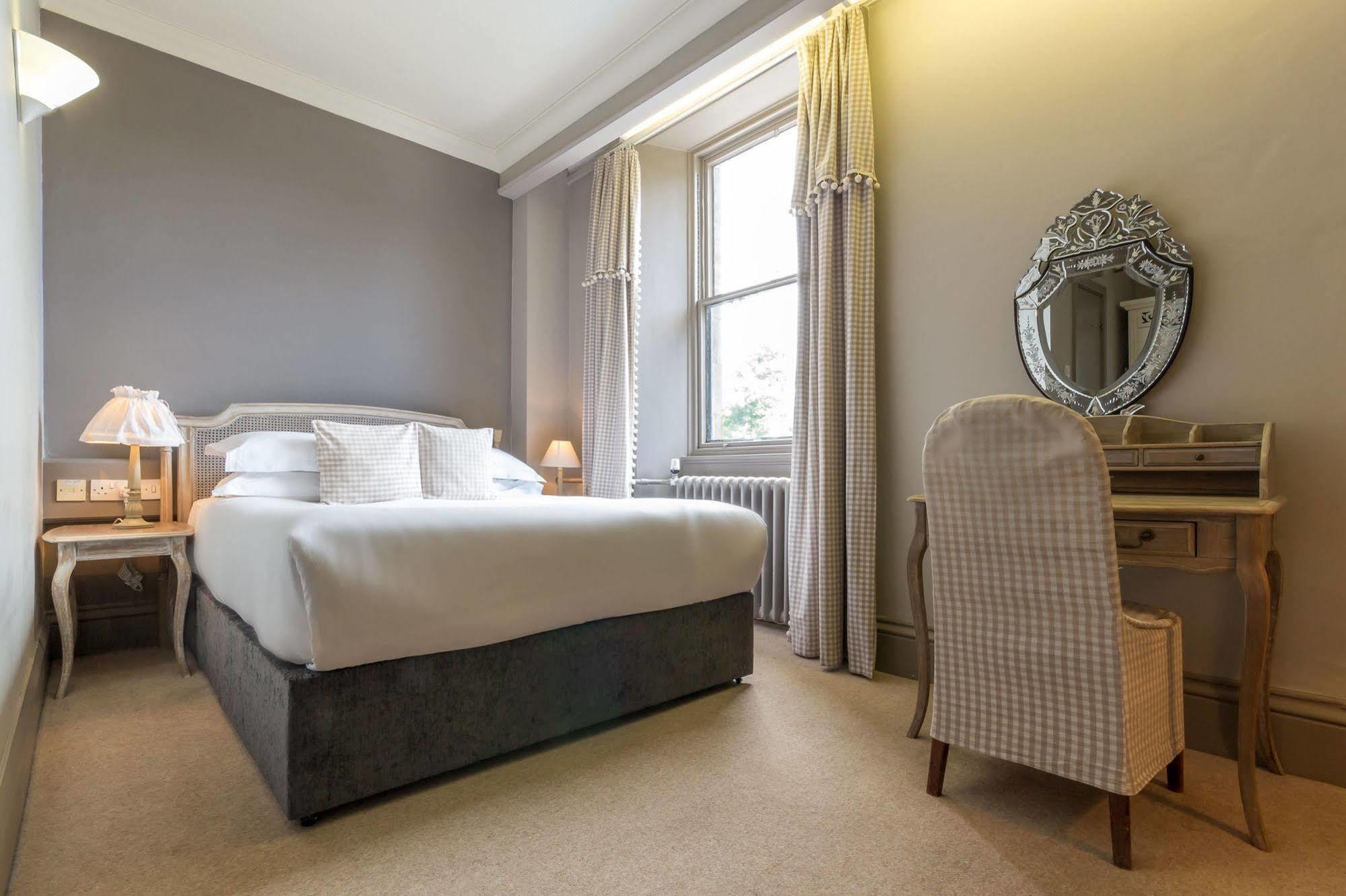 White Hart & Hotel 4*