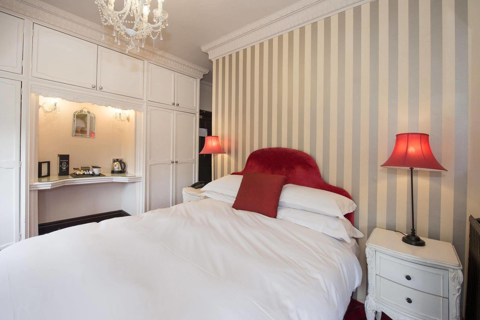 Balmoral Hotel