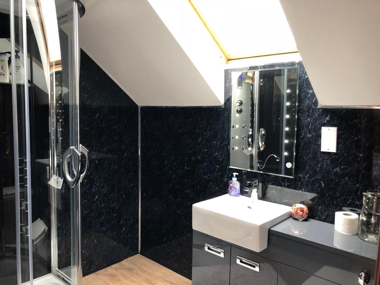 Farm View Hall 3* Harrogate