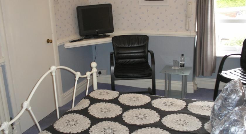 Guest house Alvera Court 4*