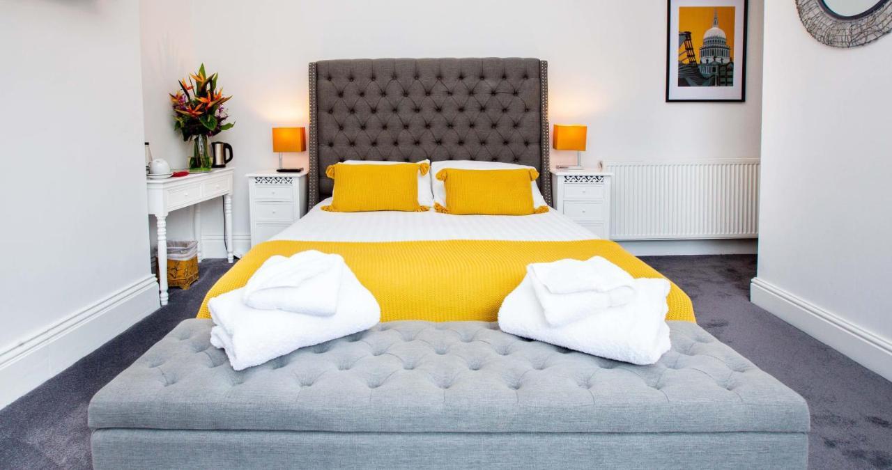 The At Cheltenham Parade Hotel Harrogate