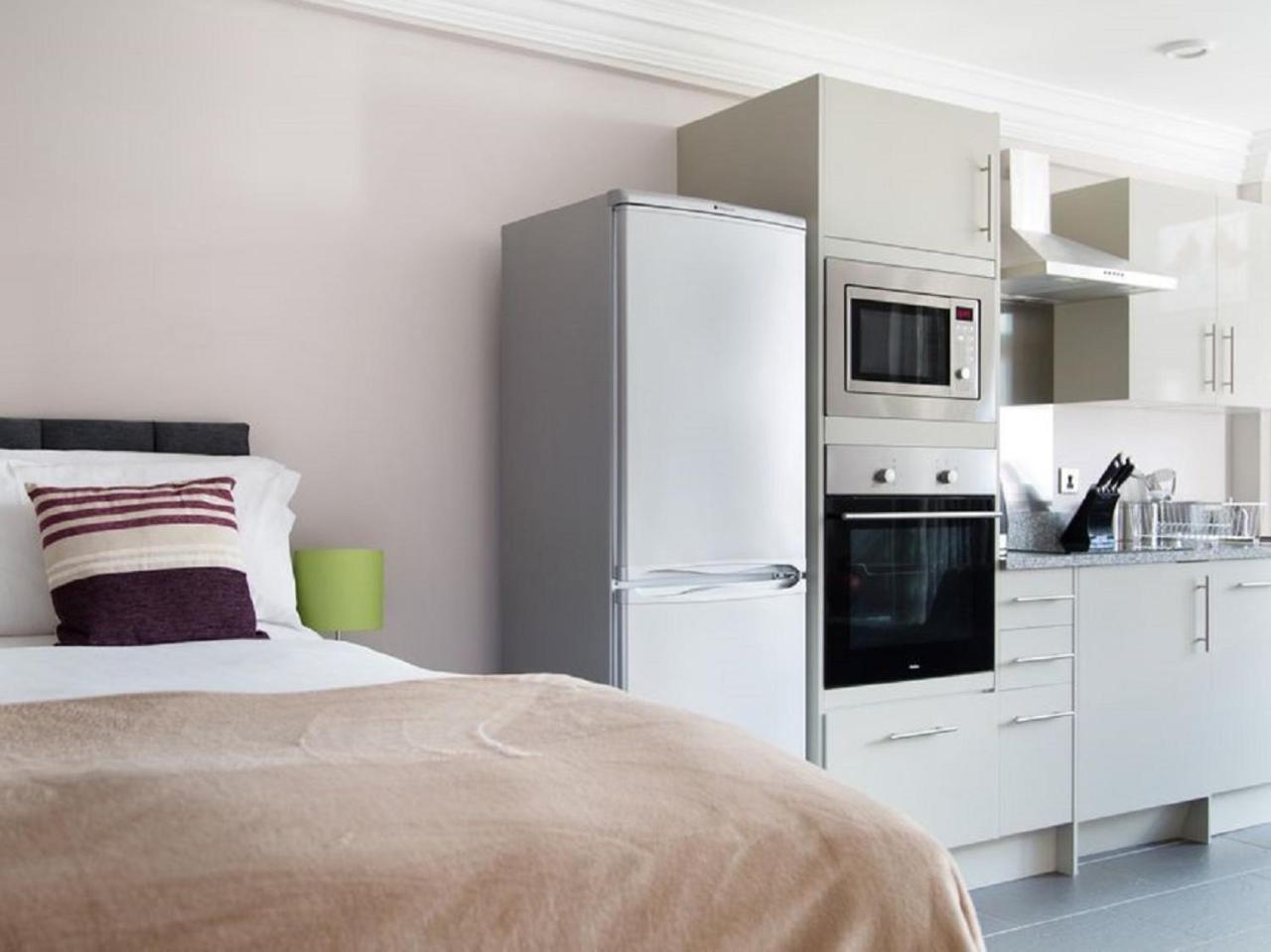 Harrogate Lifestyle Luxury Serviced Aparthotel Apartment 4*