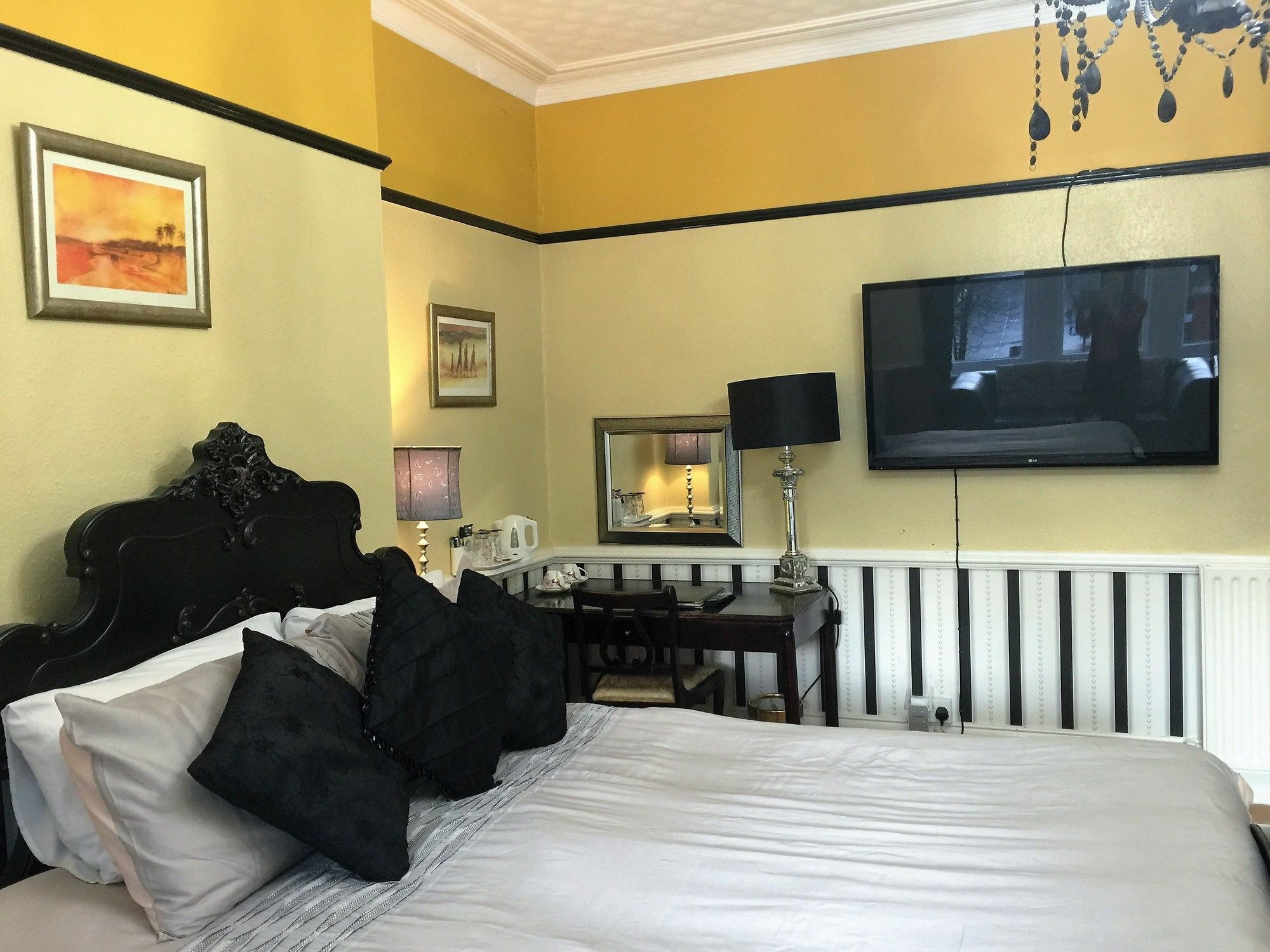 Alvera Court 4*