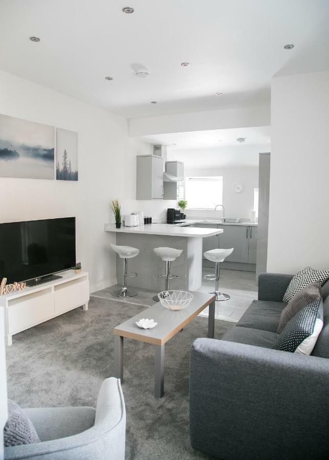 71 East Parade Apartment
