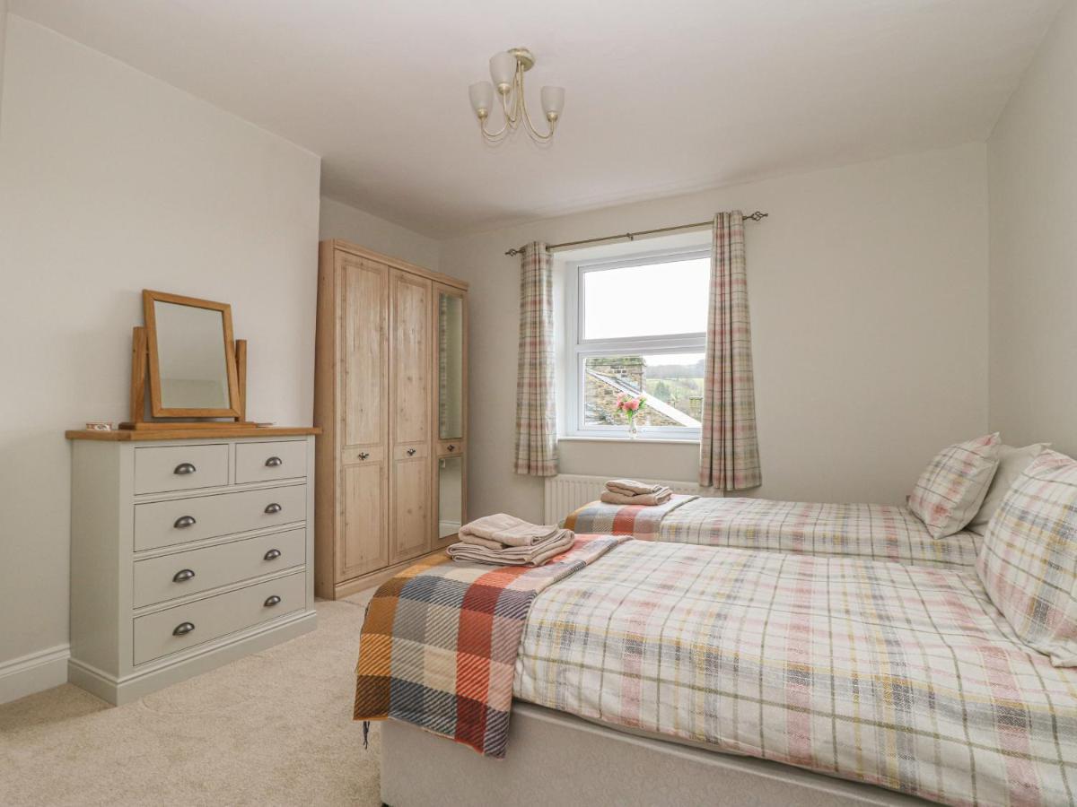 Park Road Apartment *