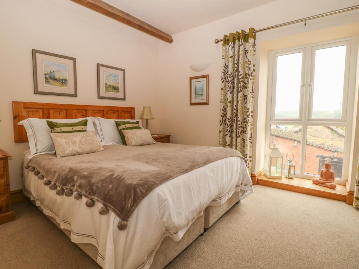 The Granary, Holiday home *