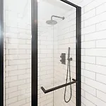 Cheltenham By Harrogate Serviced Apartments