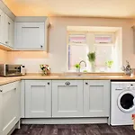 The Stunning Central Harrogate Abode - Sleeps 6