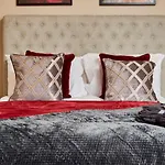 The Stunning Central Harrogate Abode - Sleeps 6