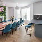 Host & Stay - Parkside Villa