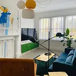 Luxury Apartment In Central Location