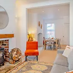 3-Bedroom Home With Free Parking&Flexible Bed Configuration