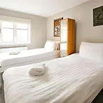 Valley Mount House & Apartment