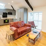 Town Center Duplex 6