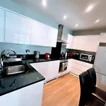 Valley Mount House & Apartment