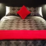Simplyroomz Adults Only