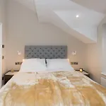 Cheltenham By Harrogate Serviced Apartments