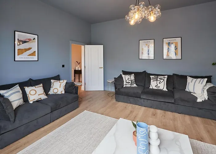 Host & Stay - Parkside Villa