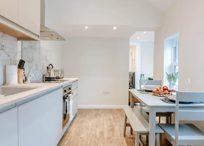 Mayfield Two - Central Harrogate Apartment