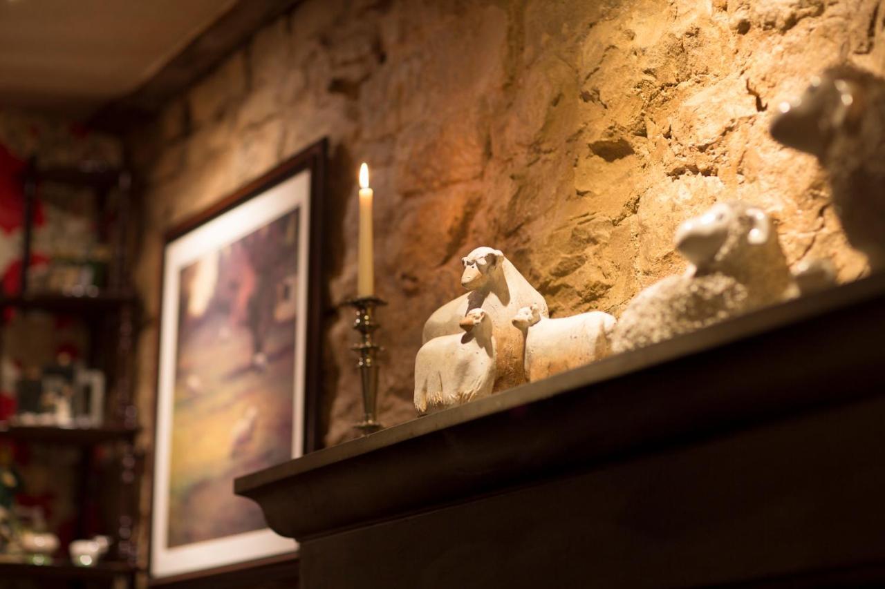 Shoulder Of Mutton Inn *
