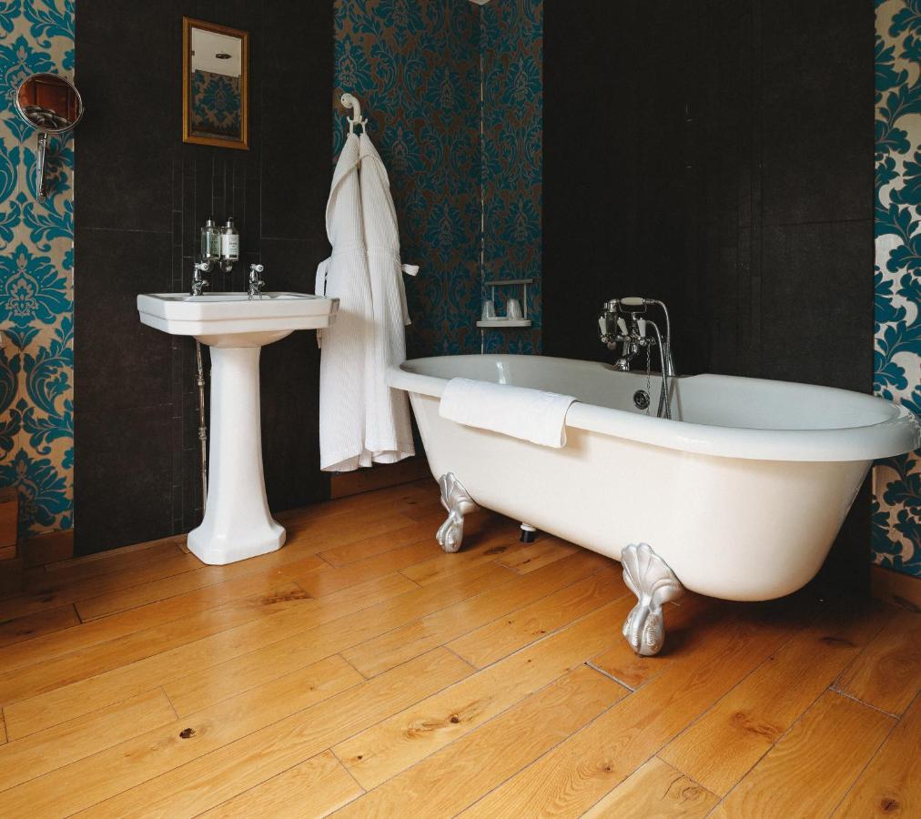 The Crown Roecliffe Inn Harrogate