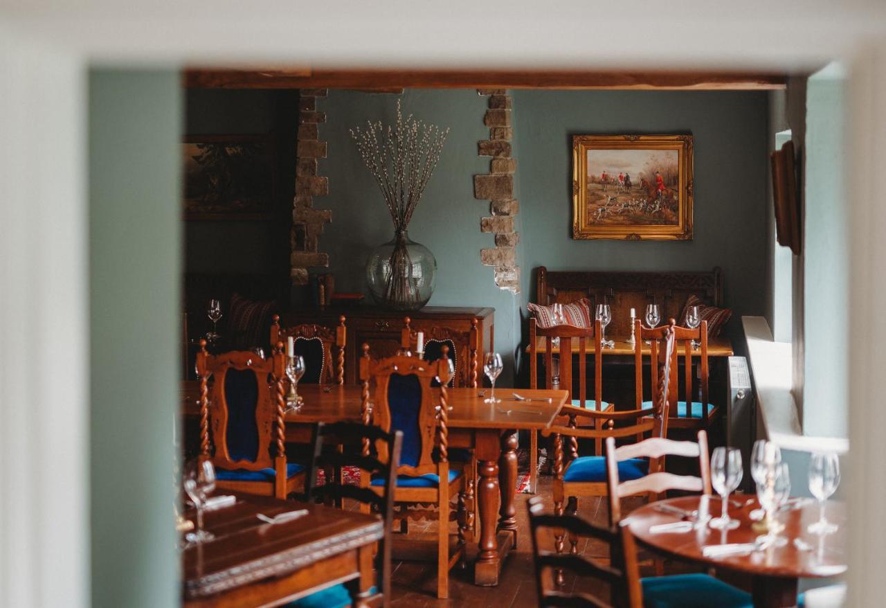 The Crown Roecliffe Inn 4*