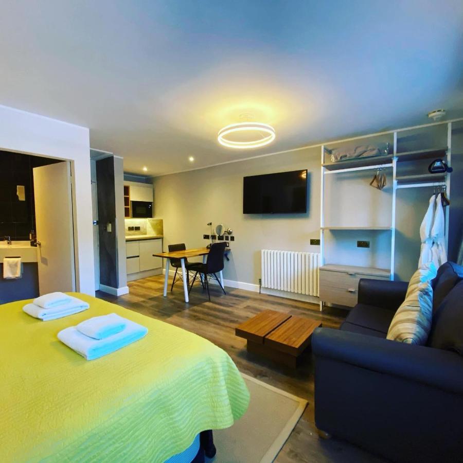 The Studley 4*