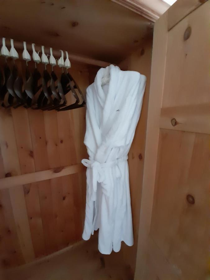 Ashwood House Guest house