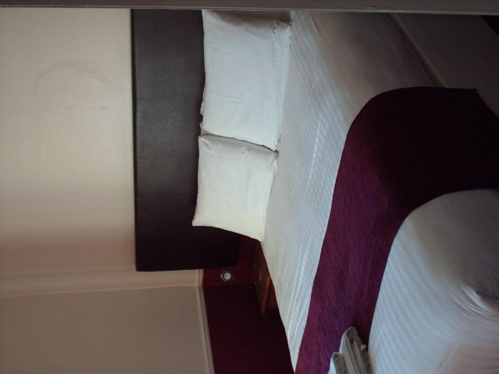 The Camberley Guest house 4*