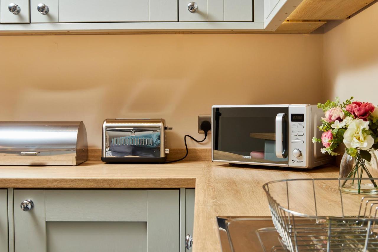 The Stunning Abode - Sleeps 6 Apartment Harrogate