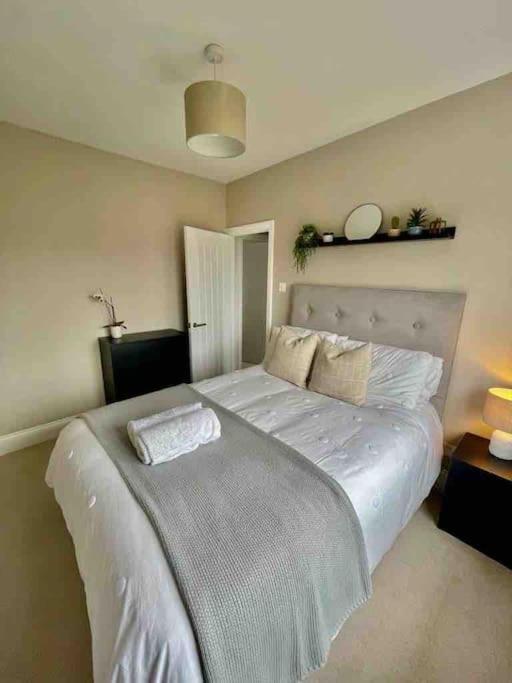 Holiday home Modern Style House With Log Burner *