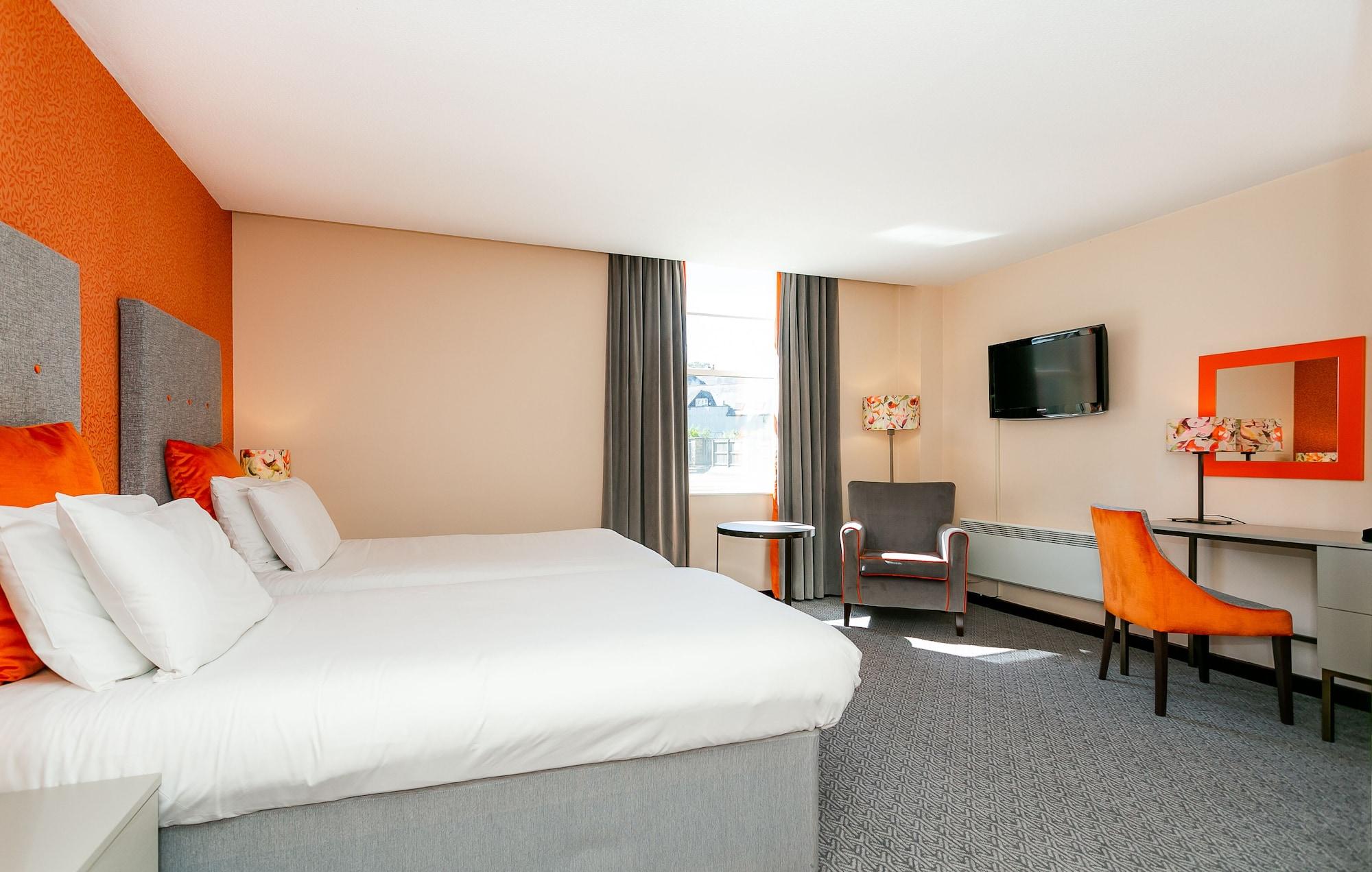 Hotel Cedar Court