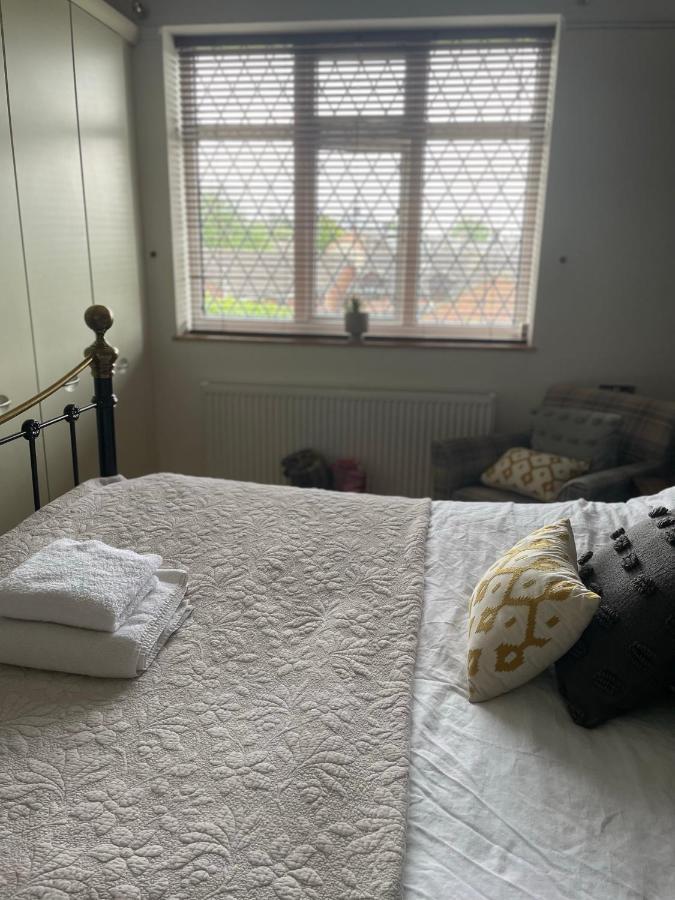Homestay King Size Bed & En Rolled Bath Private Lane Harrogate