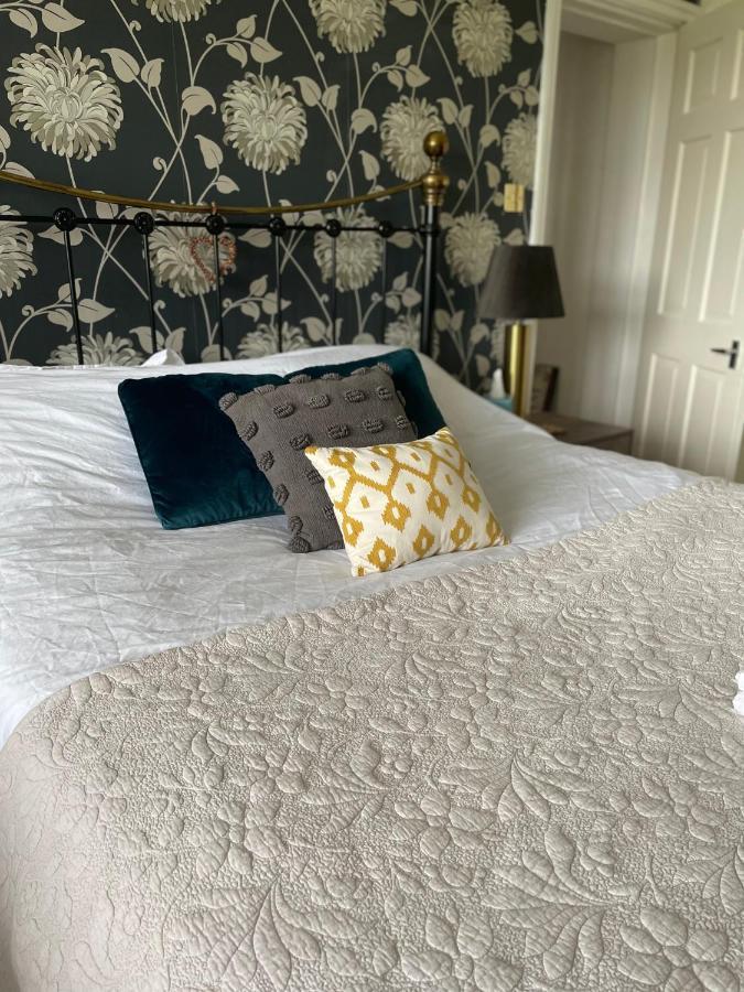 Homestay King Size Bed & En Rolled Bath Private Lane Harrogate