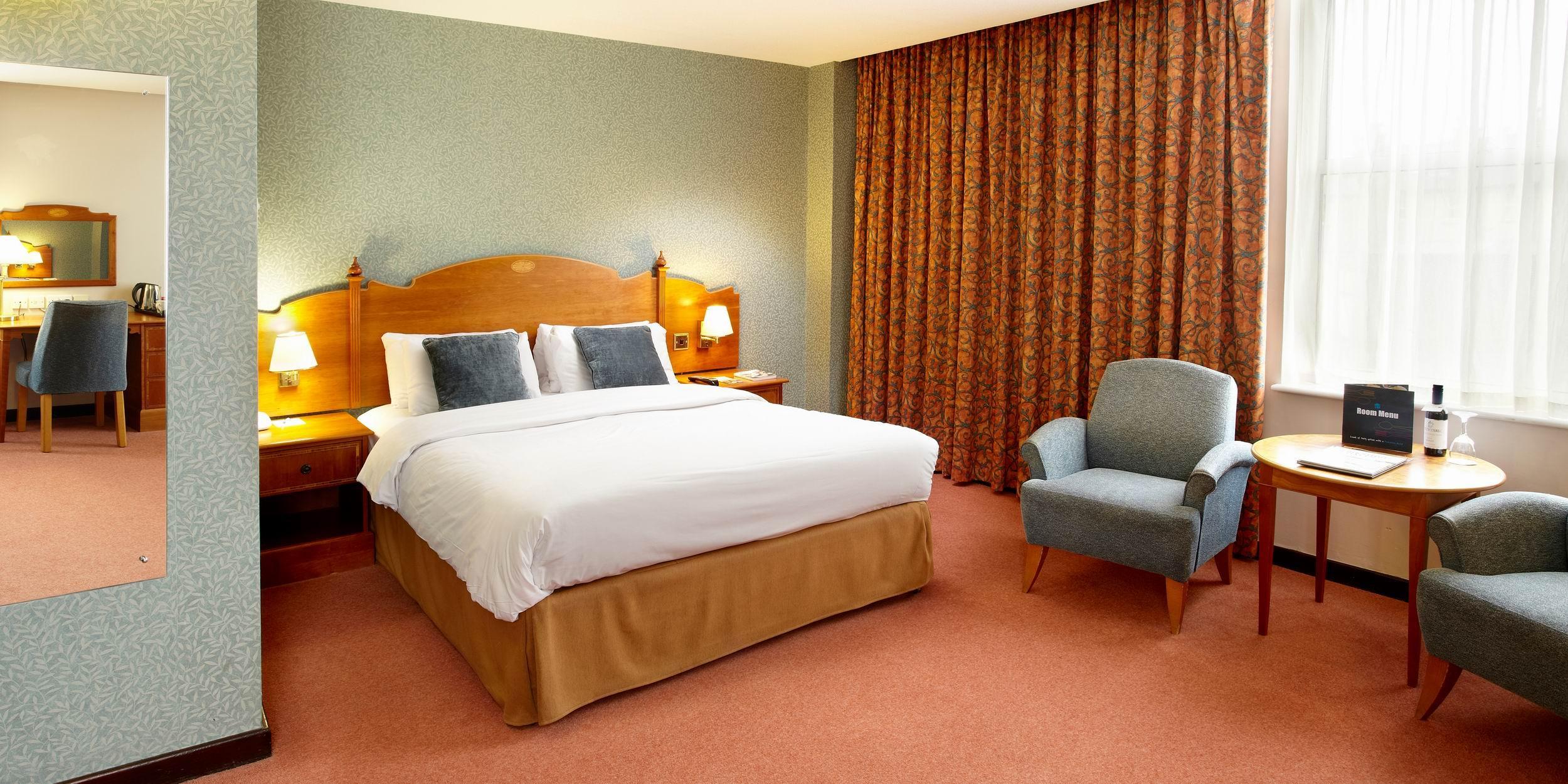 Cedar Court 4*