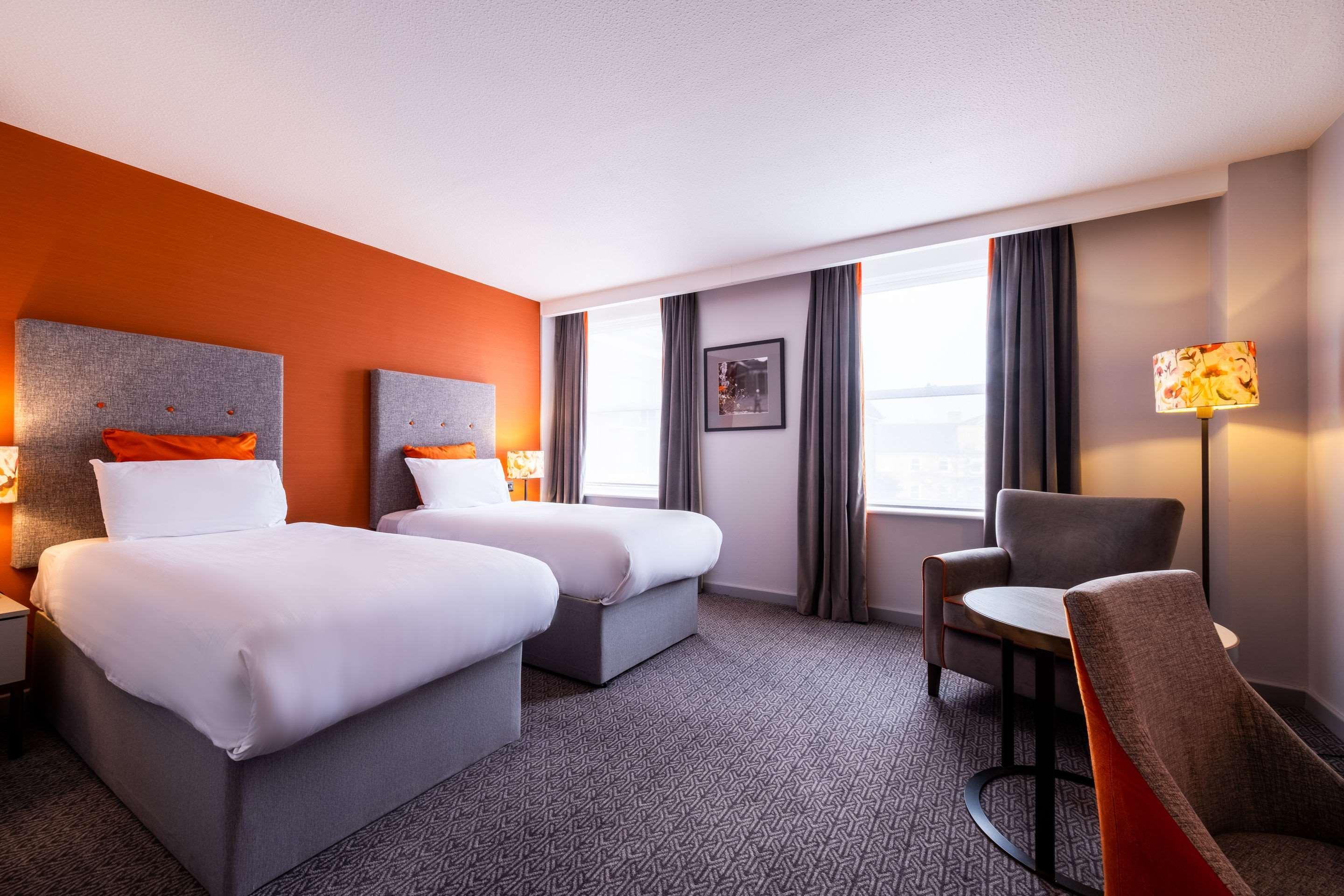 Cedar Court Hotel 4*