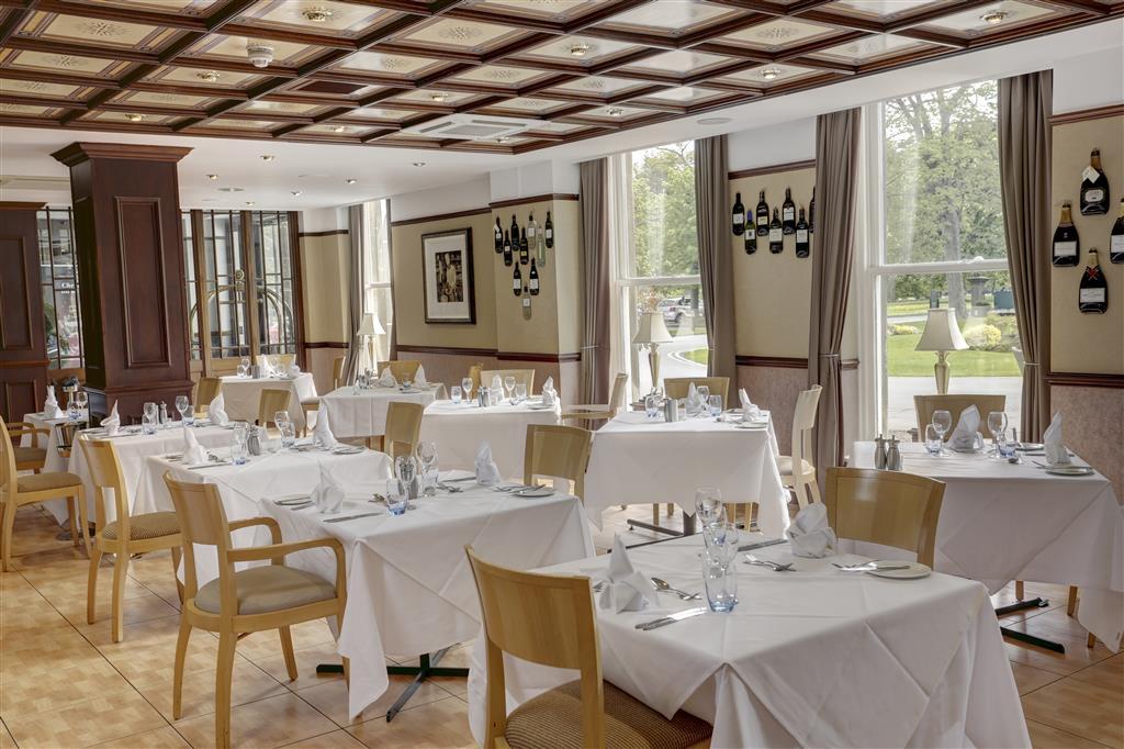 Cedar Court 4*