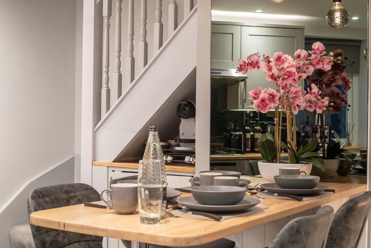 Holiday home The Coach House - *