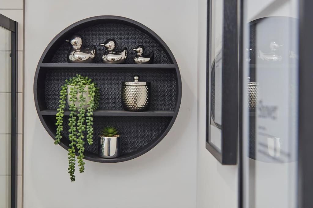 The Swan - Free Parking Apartment