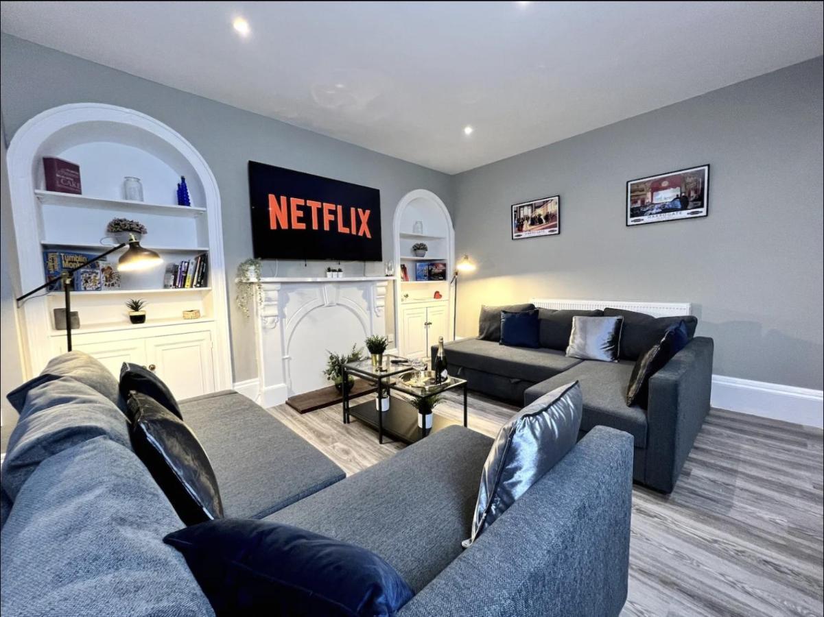 Apartment Luxury Flat With Free Parking *