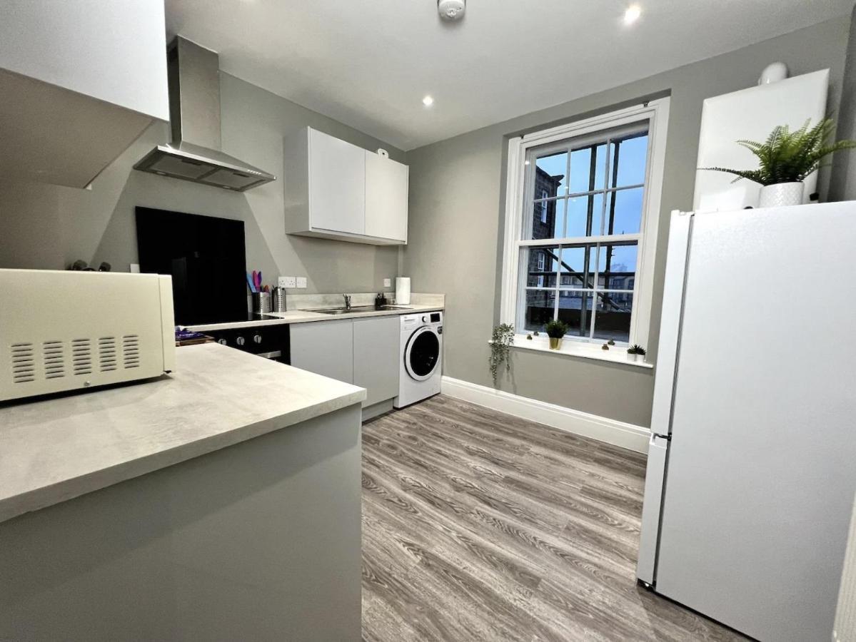 Apartment Luxury Flat With Free Parking