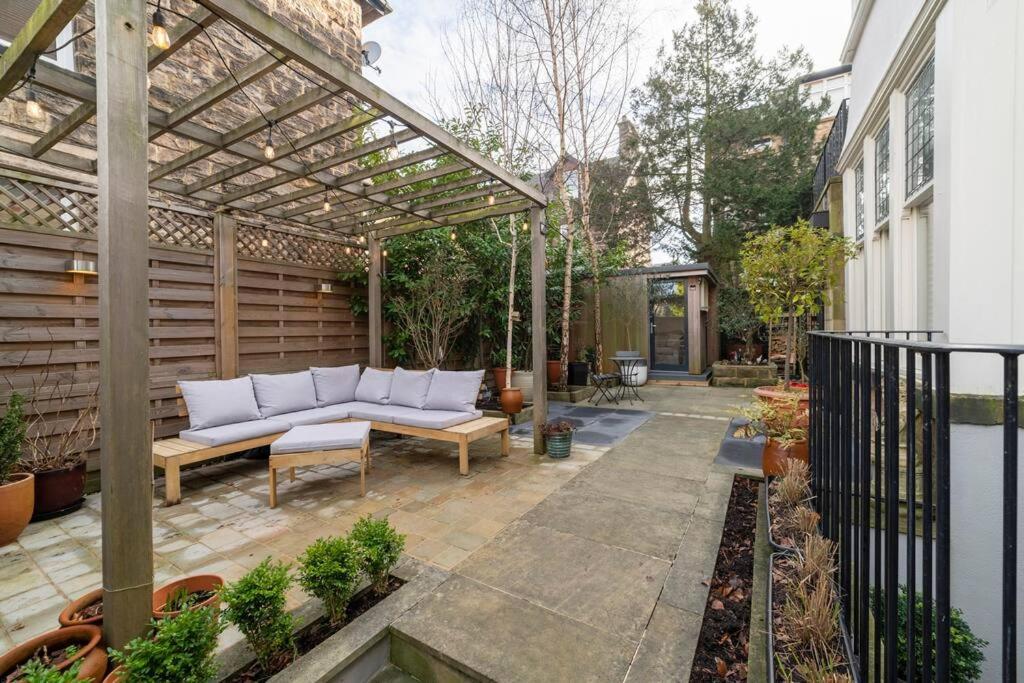 Westcourt By Rmg * Harrogate