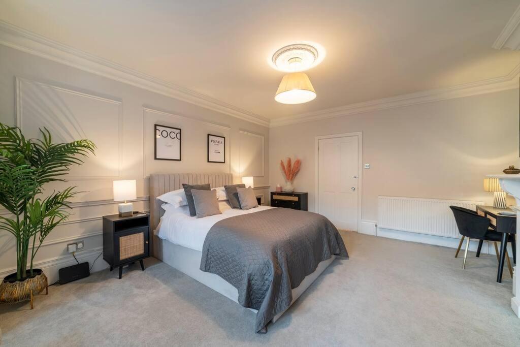Westcourt By Rmg * Harrogate