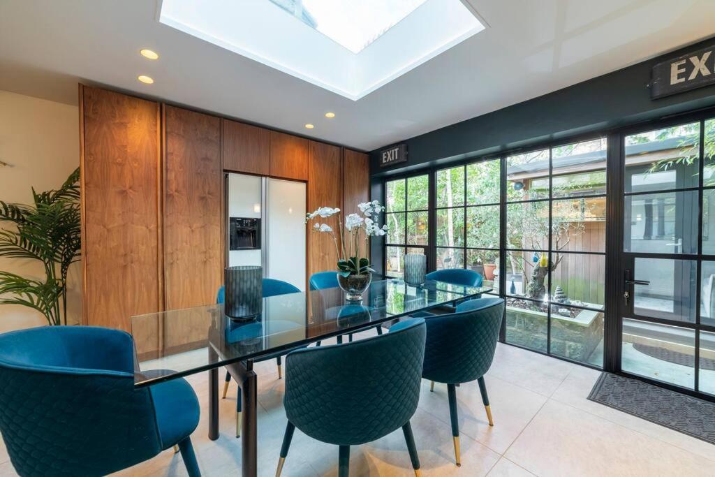 Westcourt By Rmg * Harrogate