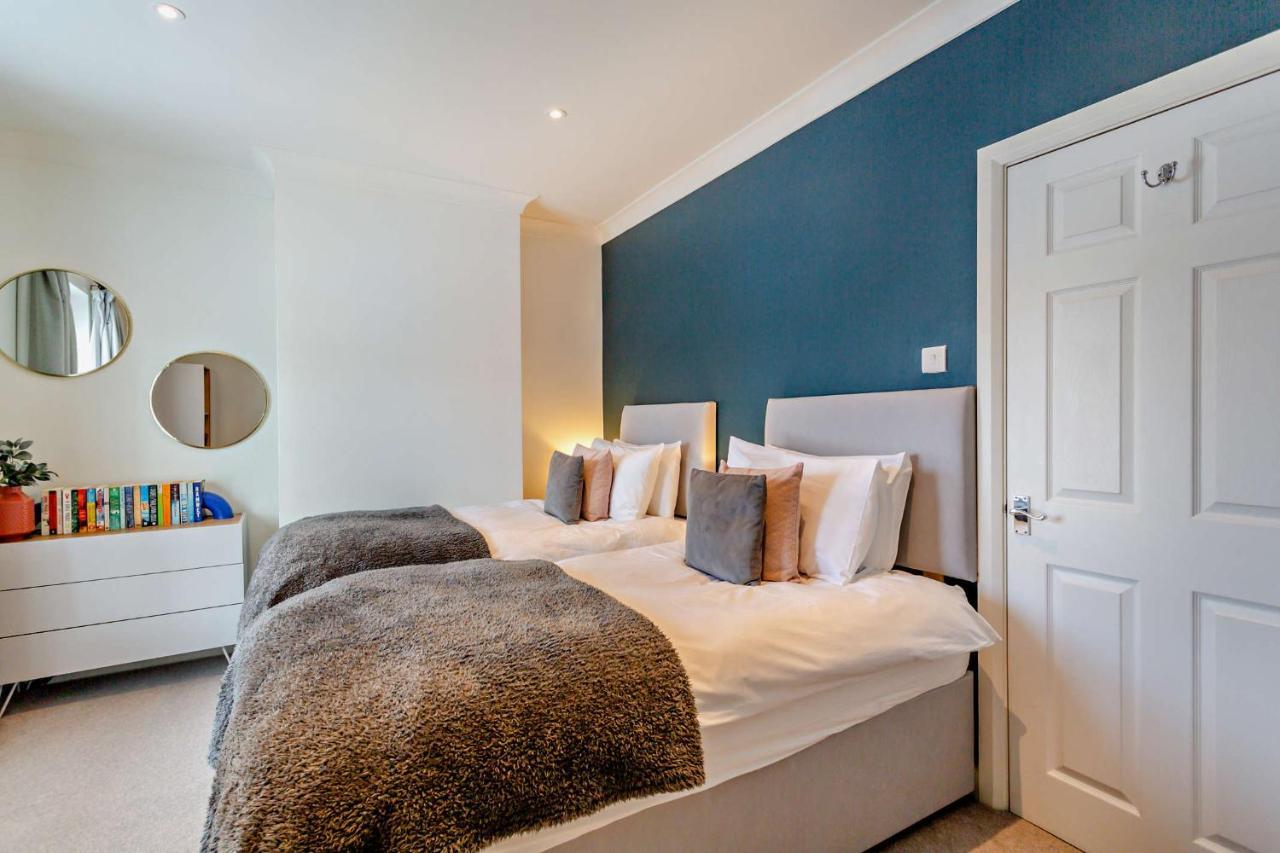 Holiday home 3-bedroom With Free Parking&flexible Bed Configuration *