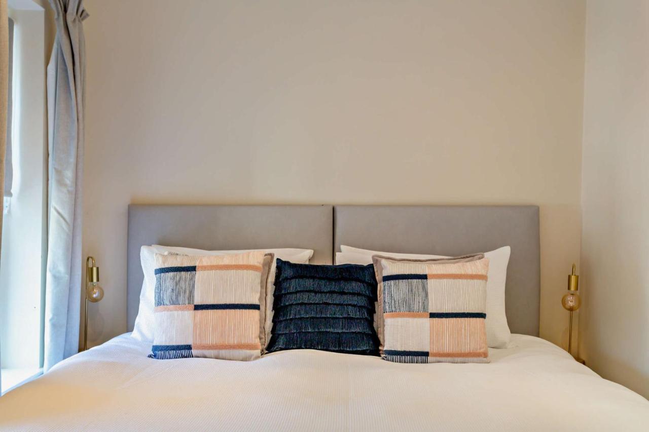 Holiday home 3-bedroom With Free Parking&flexible Bed Configuration *