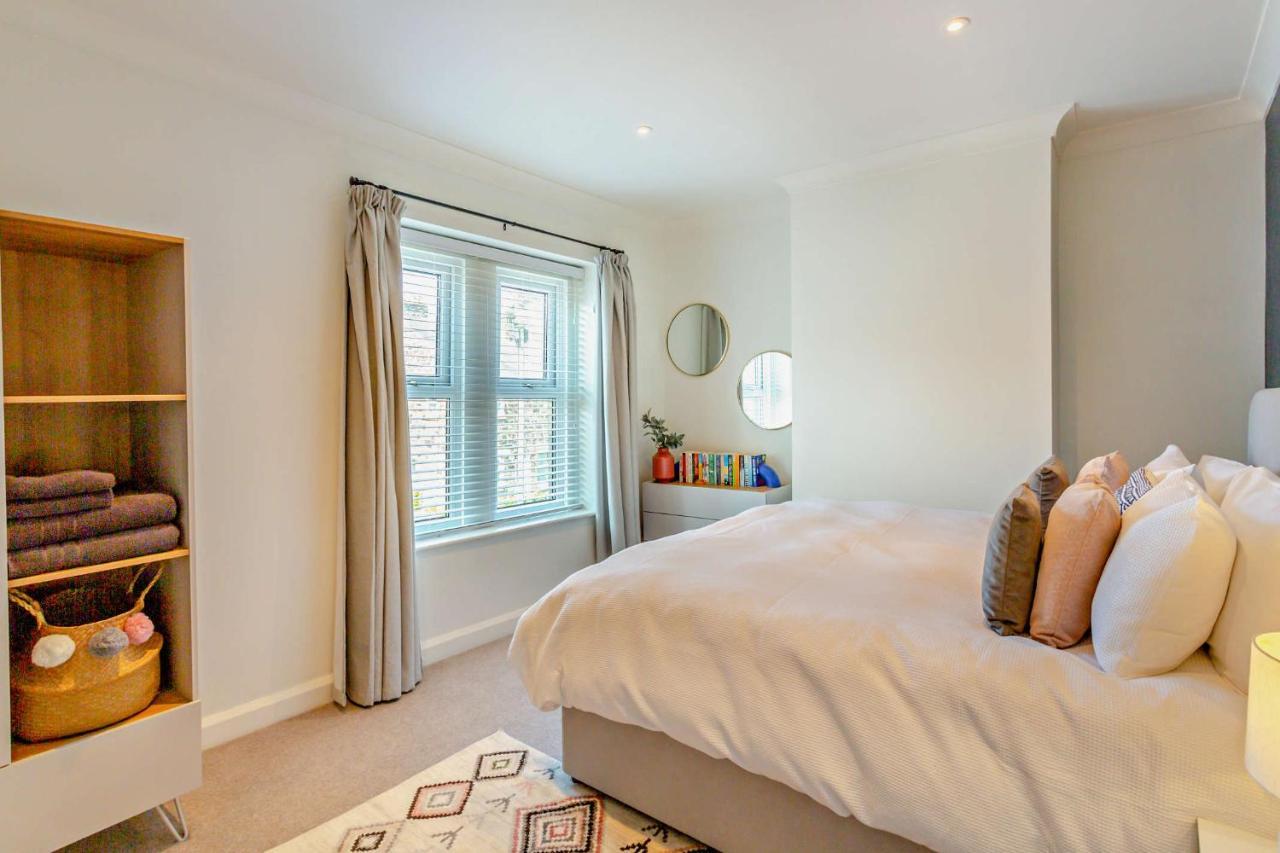 Holiday home 3-bedroom With Free Parking&flexible Bed Configuration *