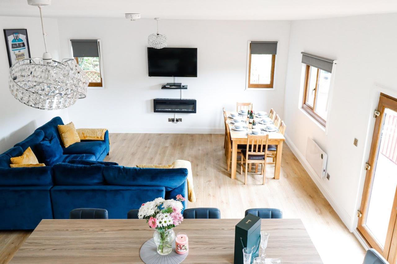Holiday home Stunning With Hot Tub On Private