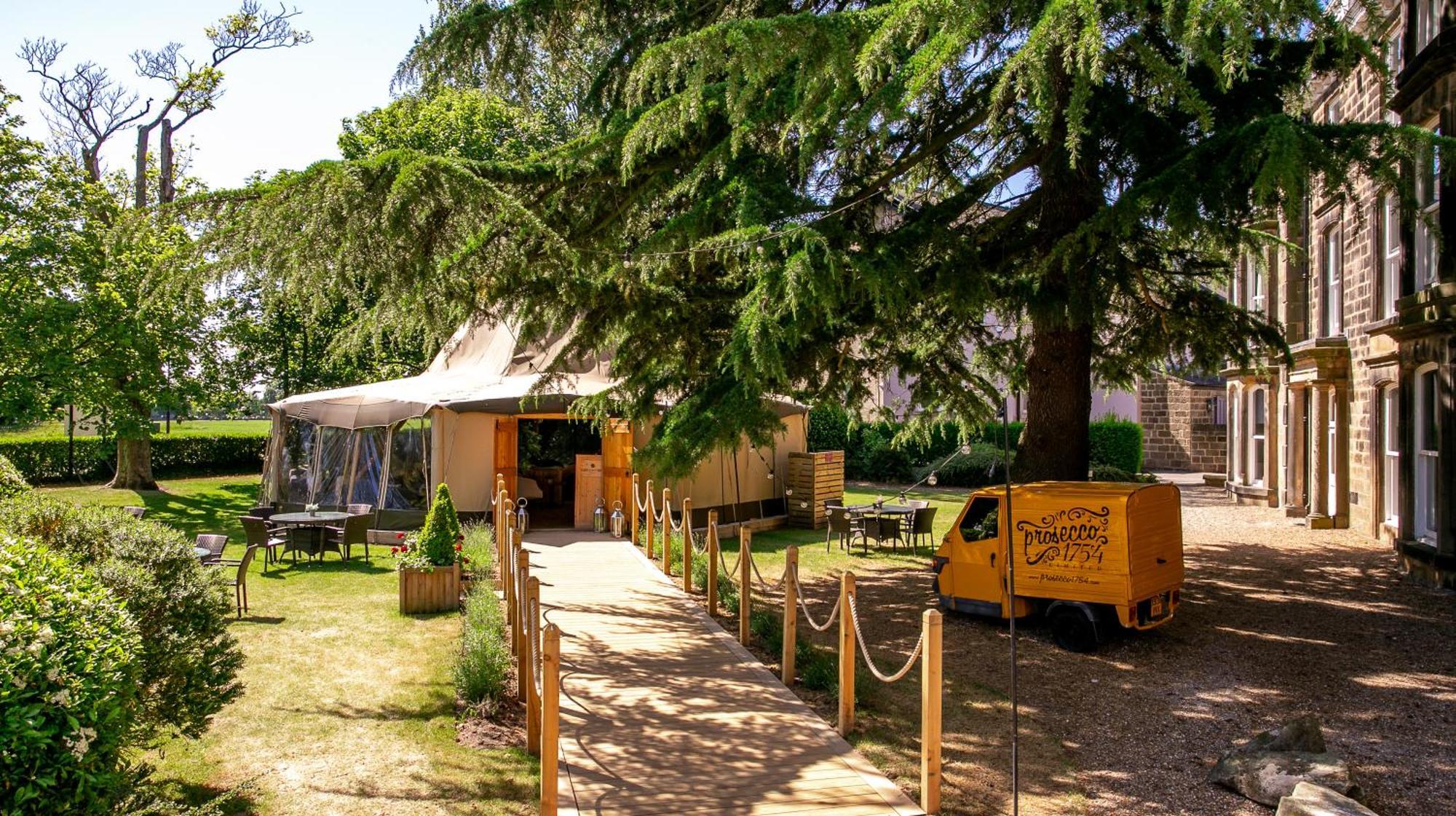 Hotel Cedar Court 4*